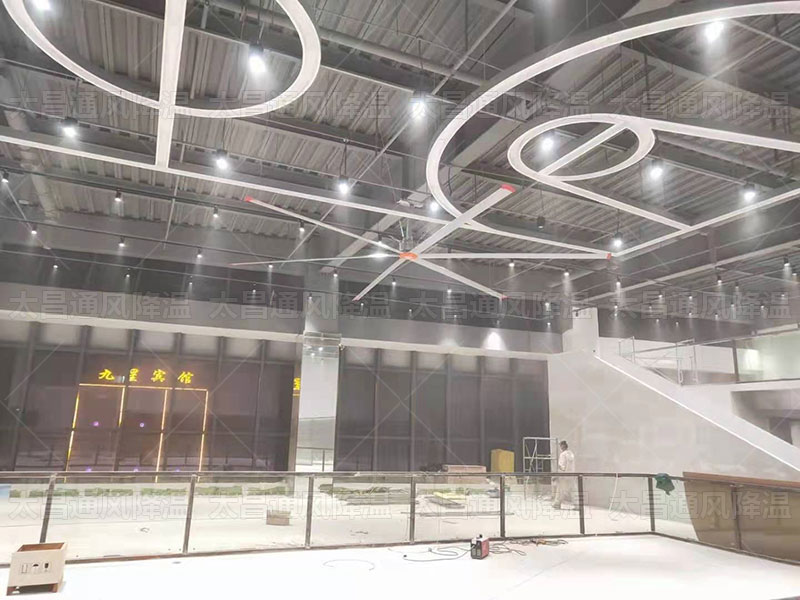 健身房用什么設(shè)備降溫比較合適？這款設(shè)備你一定要知道！